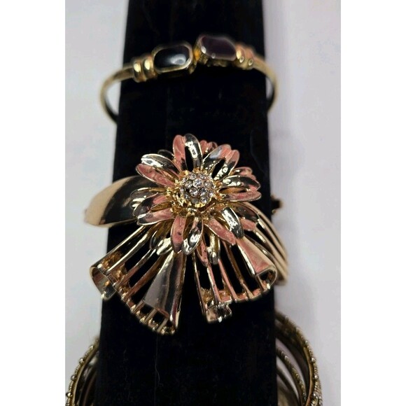 Jewelry Jar Curated Goldie Hawn Goldtone Pearls Theme Beautiful Pieces - Picture 15 of 16